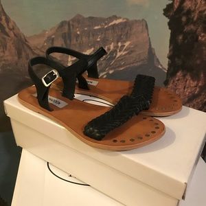 BRAND NEW Steve Madden LEATHER SANDALS